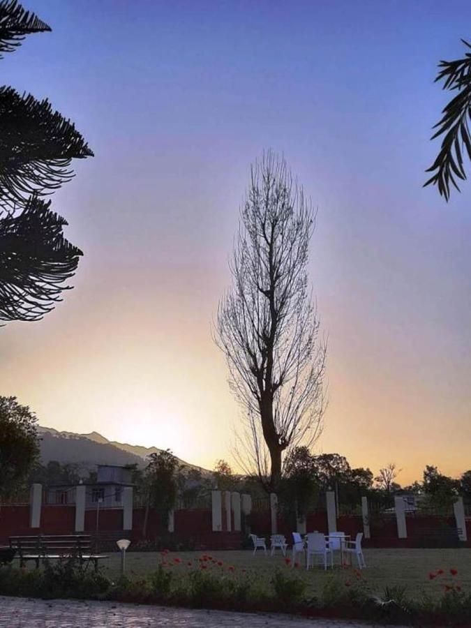 Pops Resort Pālampur Exteriér fotografie