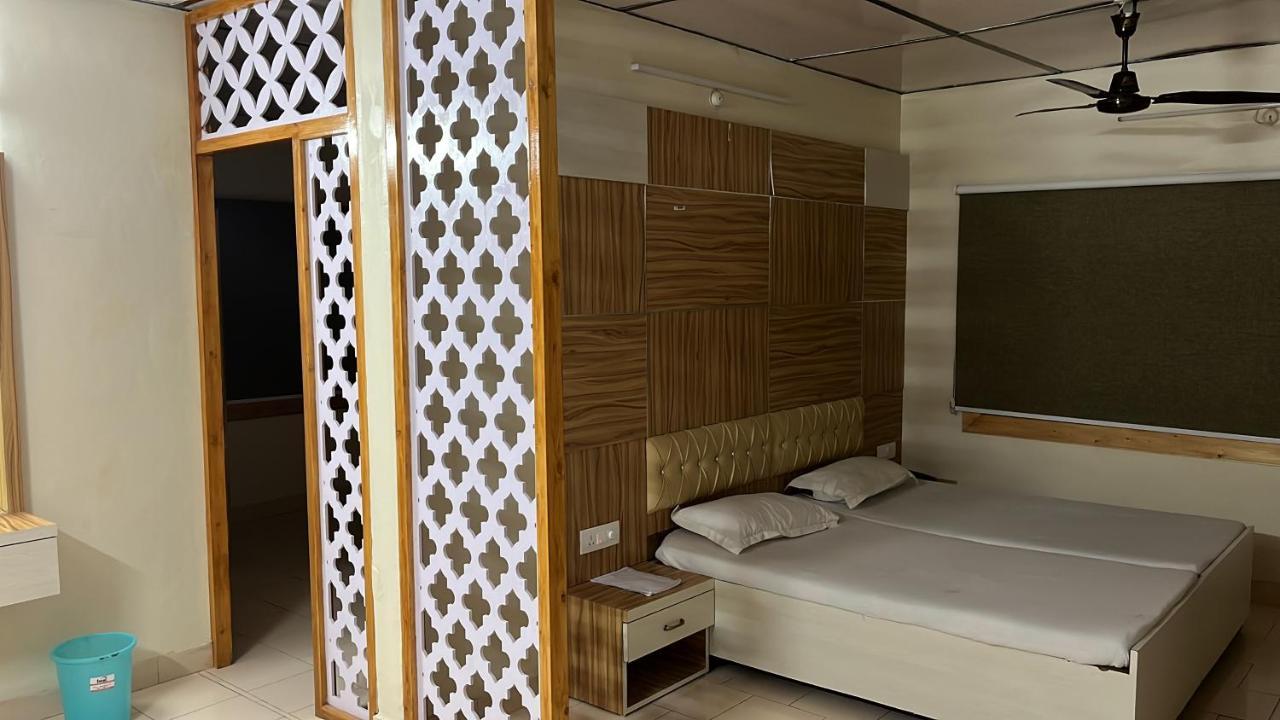 Pops Resort Pālampur Exteriér fotografie