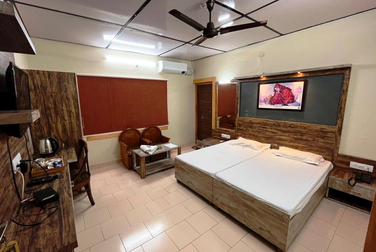 Pops Resort Pālampur Exteriér fotografie